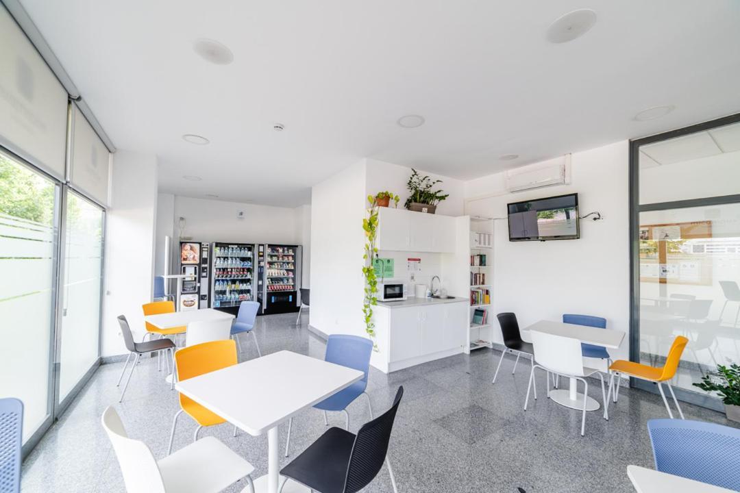 Micampus Logrono Student Residence Екстер'єр фото